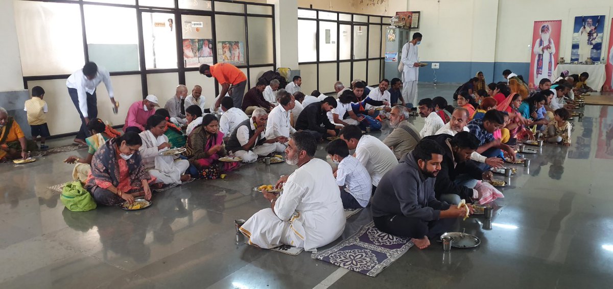 AshramBlr's tweet photo. #SelfRealization is ultimate goal of human life…!
This #58thSelfRealizationDay, let's take resolution- we'll achieve that Supreme state in this very life.
#SaturdayMotivation
10.10.20: #Ashramblr delighted to celebrated the Pujya Sant Shri Asharamji Bapu's Self realization day. https://t.co/h2H4jN0q6z