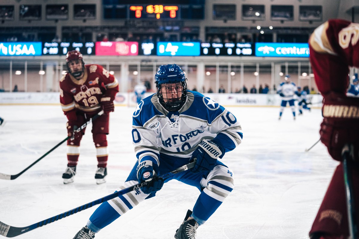 AF_HKY's tweet photo. 🔥📸 from the first 2 periods https://t.co/iA38ry2x8o