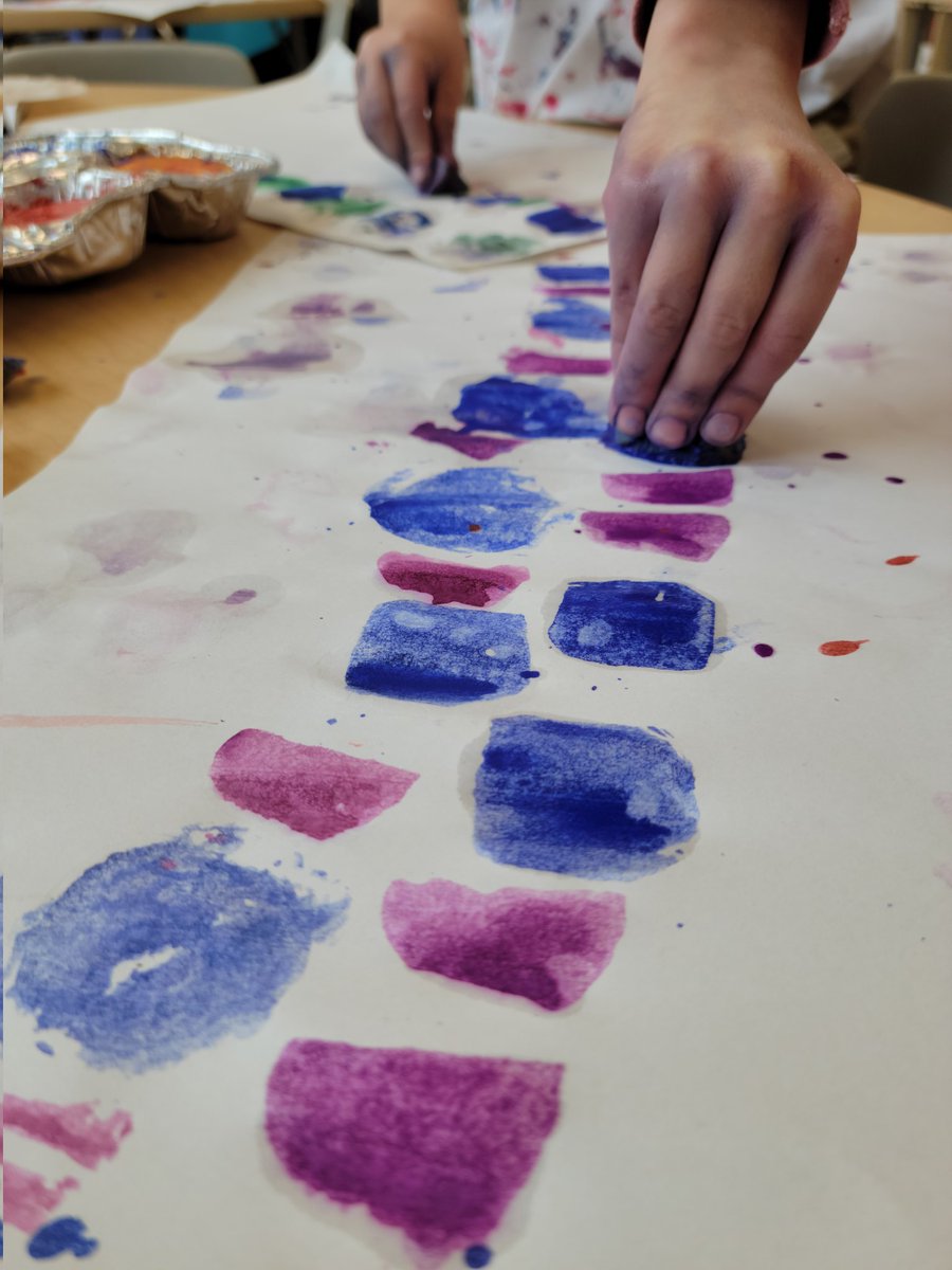 drbs_labrec's tweet photo. Today students made potato stamps to create patterns. Some students planned and created growing patterns while others created repeating patterns. Check out our fabulous POTATO PAINT & PATTERN day! #potatomath @Miss_Matich @glendalemacdon1 @glendale_kas https://t.co/MFVMzOPp44
