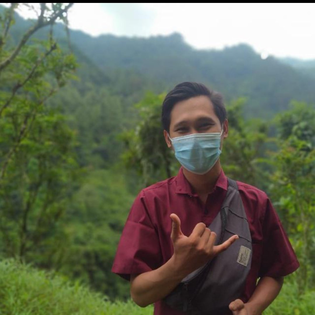 stioade's tweet photo. #FotoProfilBaru https://t.co/YzJERpg7PQ
