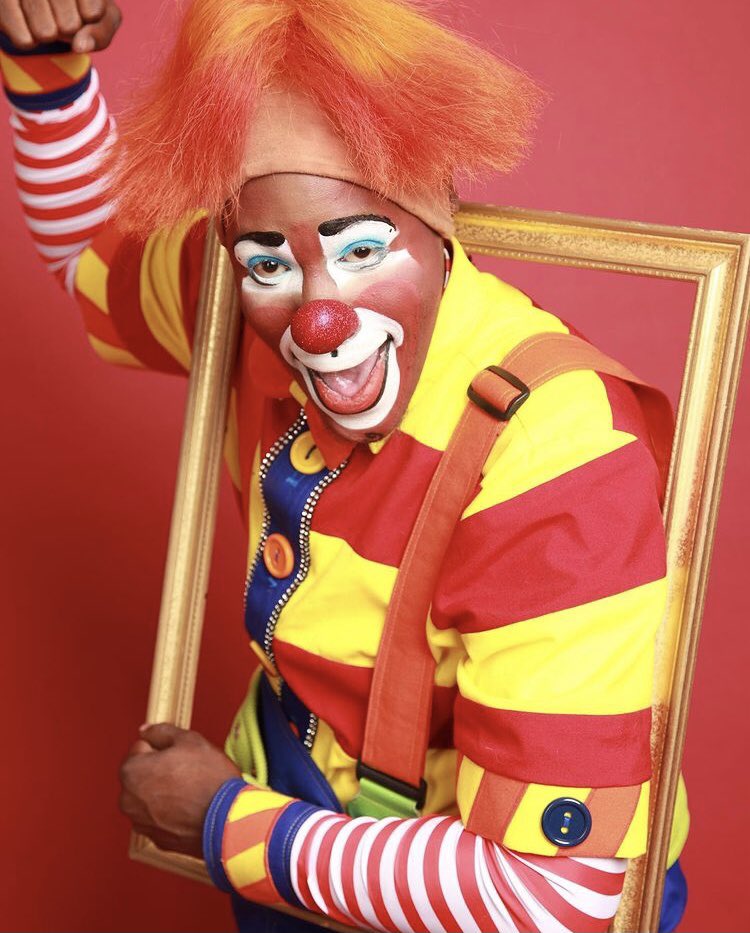 jespertheklaun's tweet photo. Credit: @theofficialquanytheclown #🤡 #clown #clownlife #clownlove #funnyclown #skunk #pew #stinky #smelly #clownmakeup #partyclown #niceclown #silly #sillyclown #realclown #payaso #klaun https://t.co/fXHSPo4CJS