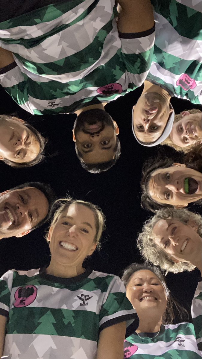 ham_forest's tweet photo. We won we won we won. Mic drop! First win of the season! 3-2!
#blackforesthamunited #bfhu https://t.co/lJds9k2XlJ