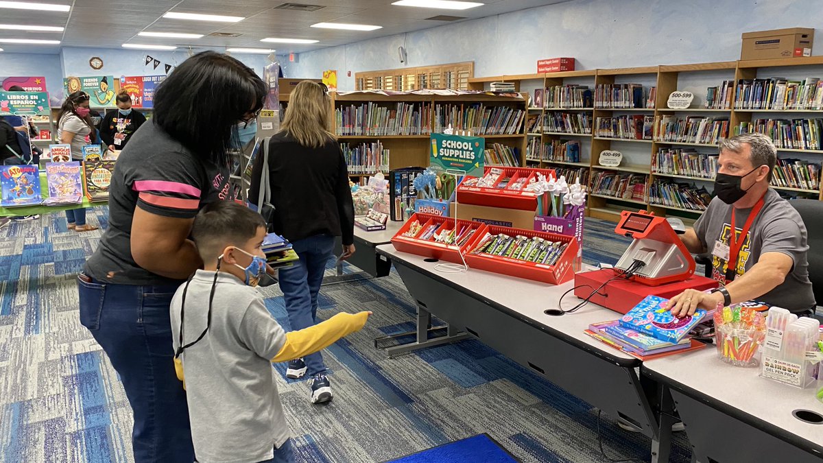 The Scholastic Book Fair has returned to FME!!! Thanks Eagle teachers and staff for a successful Book Fair HAPPY HOUR! 🎉🦅❤️ #scholasticbookfair #FMEpride #WeAreClintISD ⁦@fmeeagles⁩