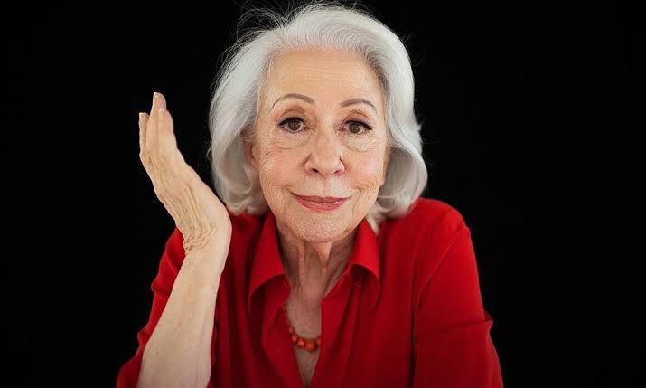 Hoje (16/10), Fernanda Montenegro está completando 92 anos. 

A lenda da atuação é uma das mais importantes atrizes do nosso país, e um dos maiores feitos de sua carreira foi ter sido nomeada ao Oscar de “Melhor Atriz” em 1999.