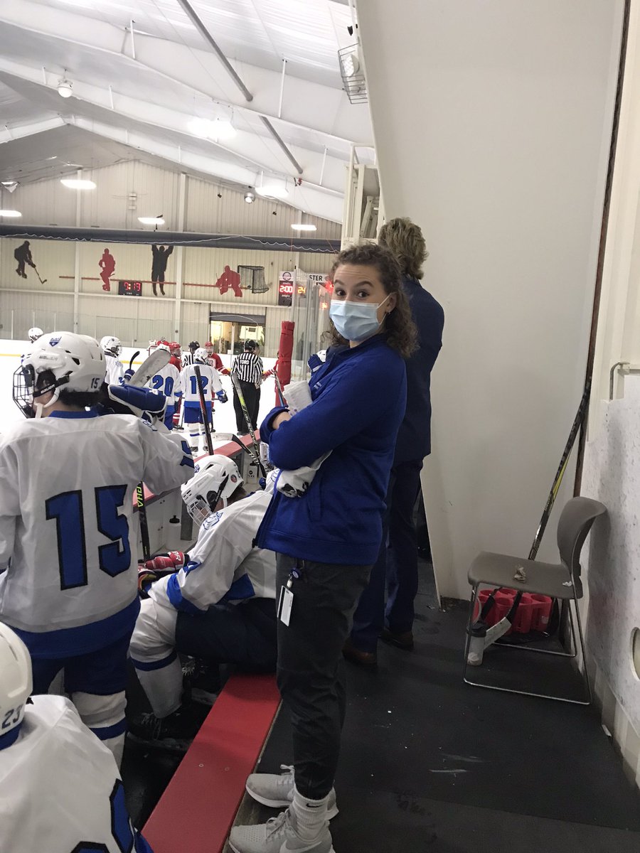 timsterhatc's tweet photo. Always a great time when I get to be a #preceptor for the @SLU_AT of the @sludchs @SLU_Official. @mcavanaugh6 joined me @SLUBillzHockey tonight  for #clinical #experience #2Rules #coolestgameonearth @SLU_AT_Society https://t.co/uS0SS56WSc