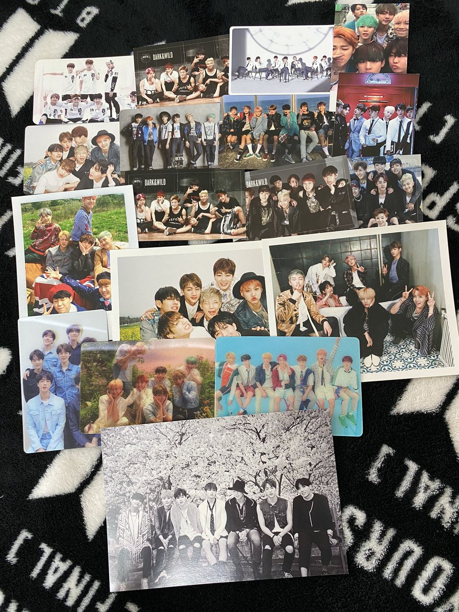 y0ongs_'s tweet photo. Hi, i’ll be letting go most of my bts collections. It was a hard decision to let go all coz i’ve spent years collecting bts albums/dvd/merch/pcs. Finally, i got a courage to sell and after long consideration, i’ve decided to sell most of my collections coz i don’t collect anymore https://t.co/fZ0TewaAPG