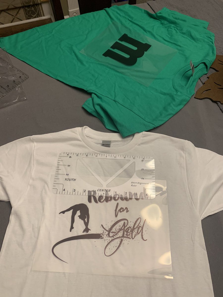 JayKondrk77's tweet photo. Back to the screen game 🎨 got volunteered for some gymnastics stuff. If you’re gonna be an M&M you might as well be the green one right? #photoemulsion #screenprinting gonna try and add sparkle to paint go multi color too. Guess we’ll see https://t.co/h6YMavgd7Q