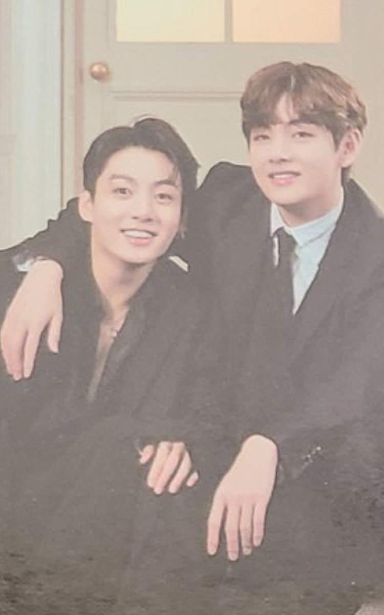 mmm098kjk's tweet photo. Taekook 💗🤘 
#PTD_ON_STAGE permission to dance on stage 
#kookv #JEONBAM #kooktae #taekook https://t.co/ESyY7KsAPe