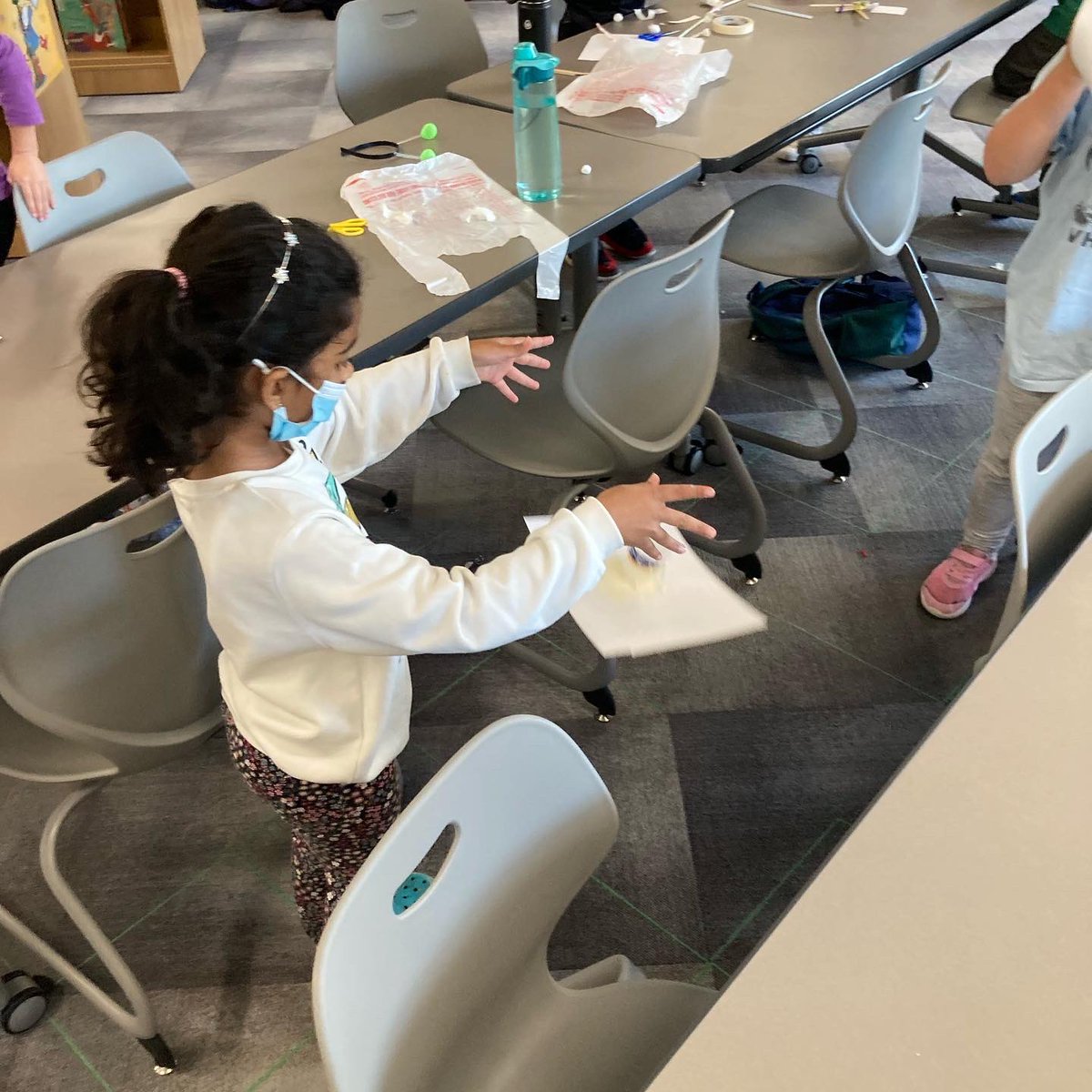 FtcGreendale's tweet photo. Day 1 of STEM exploration with ALIEN at Highland View!  We switched our spaghetti and marshmallow tower building to craft-stick building, made gluten-free-candy catapults to study energy storage and release, and designed devices to protect from impact energy!  So much #STEMfun ! https://t.co/i3fVDGMvkW