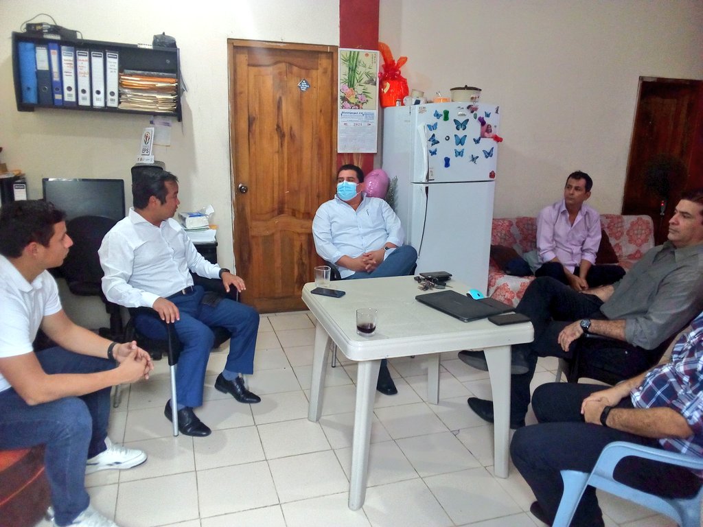 eps_red's tweet photo. #RIESG: agradecemos al asambleísta @HenryKronfle por visitar nuestras #OEPS, gracias por su apoyo a nuestro sector @abrivar @del_eps @CAMARAEPSMa1 @Camara_EPS_Loja @CEPSSTD @CamaraEps @EPS_Orellana @EPSAzuay @RedesBarriales @redemprendimie1 @AsambleaEcuador @RMLecuador @FEDEBASG https://t.co/waMpSfEoNc