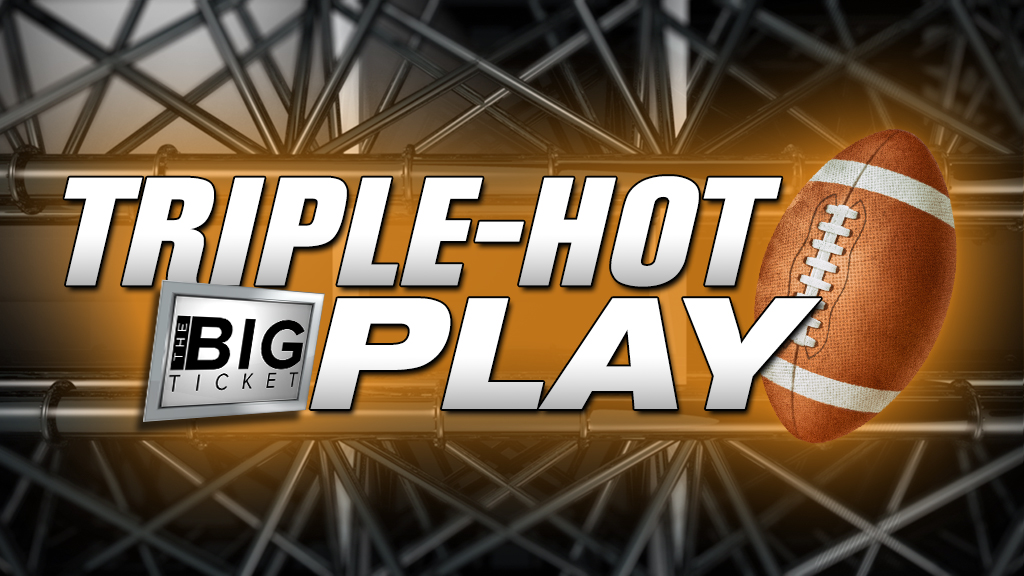 69SportsBT's tweet photo. The #TripleHot Play of the Week Poll for Week 8 is now available! Nominees are from @EastonFootball, @SFRamsFB, @WilsonBulldogs, and @NorthPennKnight. Vote: https://t.co/wSui6dMFU0 https://t.co/8E6tfp38q4