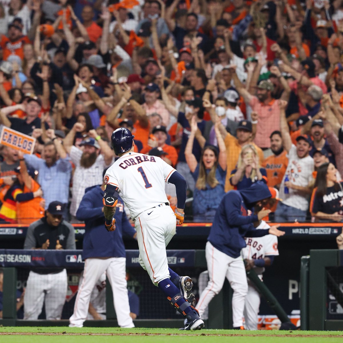 MLB's tweet photo. What a scene. https://t.co/RCfgPf6ppd