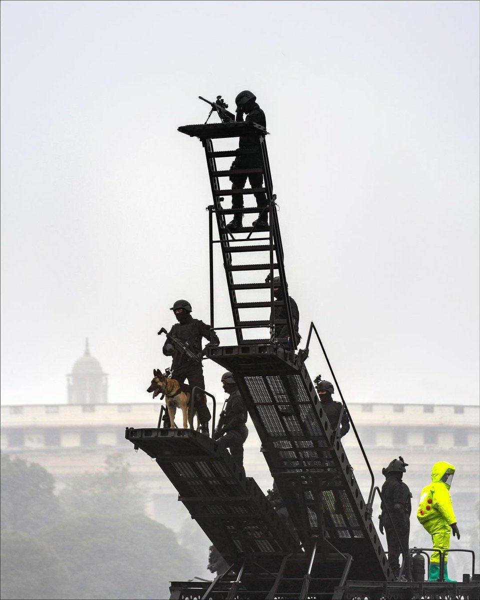 Defence_Squad_'s tweet image. Greetings to our brave National Security Guard personnel on their 37th Raising Day. @nsgblackcats
.
#NSG #NSGBlackCats #nsgcommandos #NationalSecurityGuard #RaisingDay