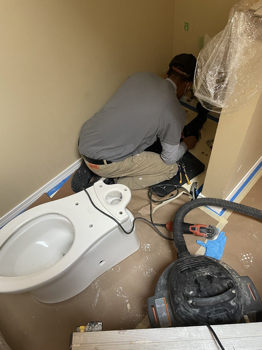 J360QualityCons's tweet photo. Here’s a look at two other vanities and toilet we set at another one of our projects 🚽. We can’t wait to show you the finish! https://t.co/weDYrjGYeh