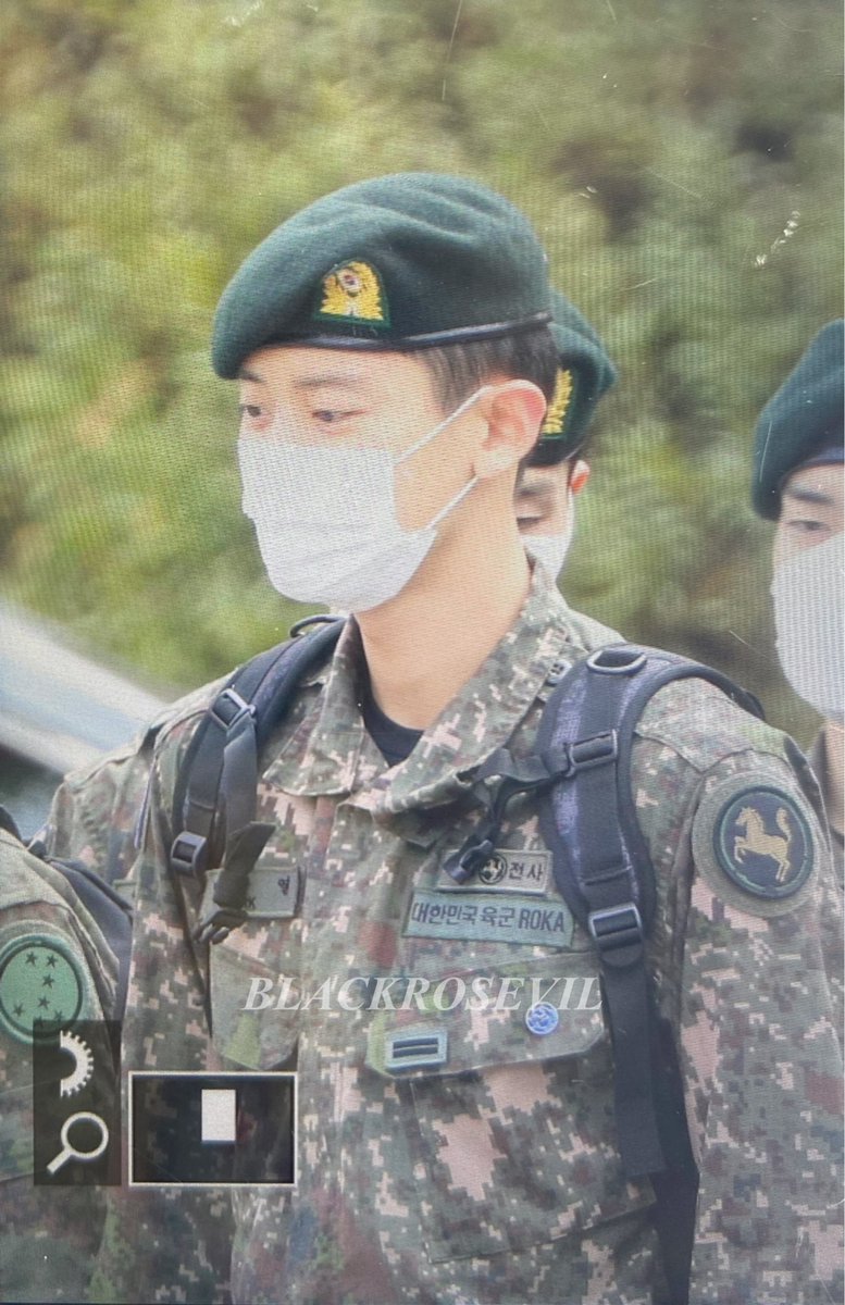 oshcuddles's tweet photo. White Horse Division is known for their honorable background and Chanyeol is so amazing for achieving all these qualifications for him to be in that division.

Always so proud of Park Chanyeol 👏🏻 https://t.co/Ix2LLHia9g