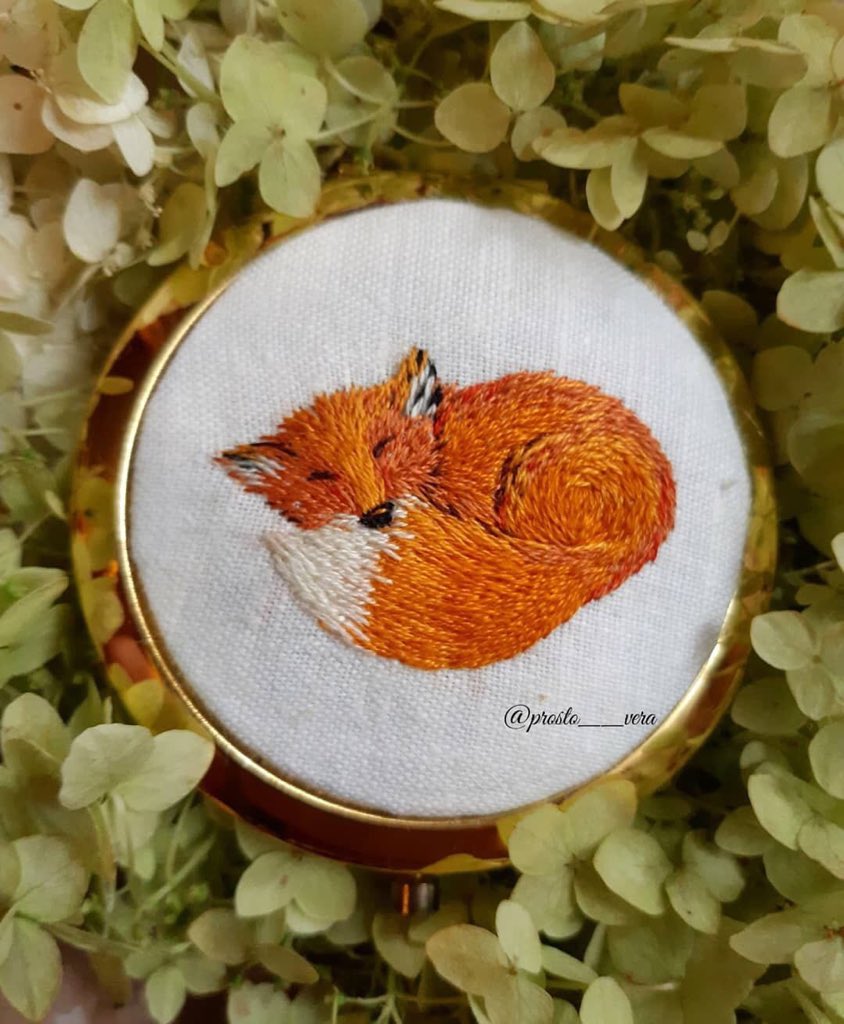ivanik_oksana's tweet photo. Embroidery by Prosto_vera https://t.co/aj5u9uJbKd