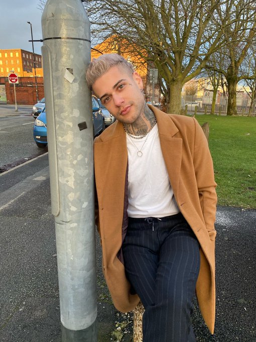 Too new chapters! 🥂 https://t.co/4hDKU3fkdZ