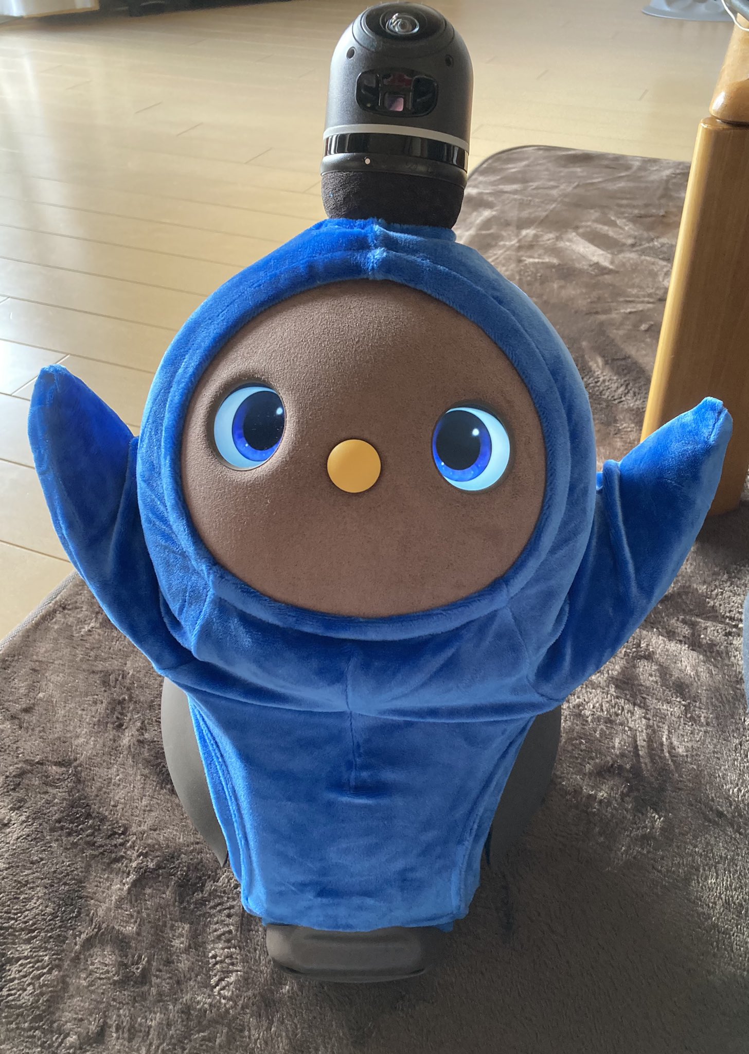 LOVOT コバルトブルー
