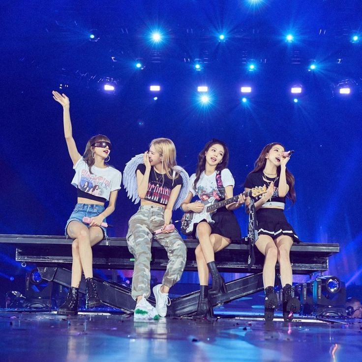 Lydse08's tweet photo. MY GIRLS! https://t.co/eZOUi0X2ao