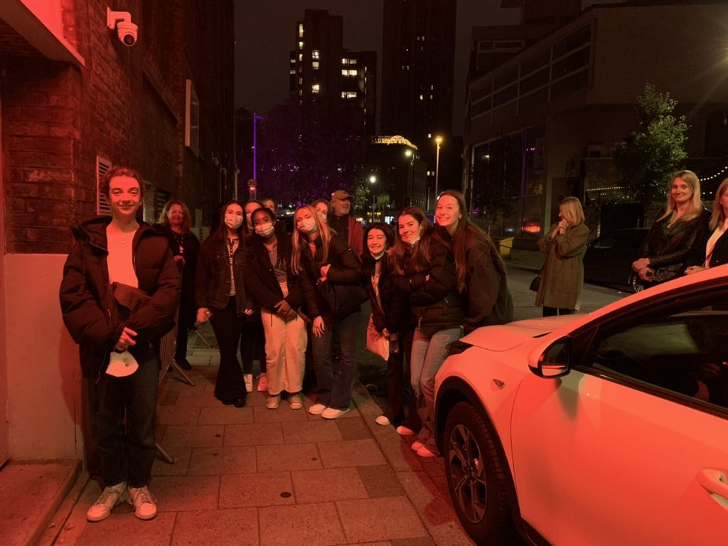 Notre Dame School UK tweet media