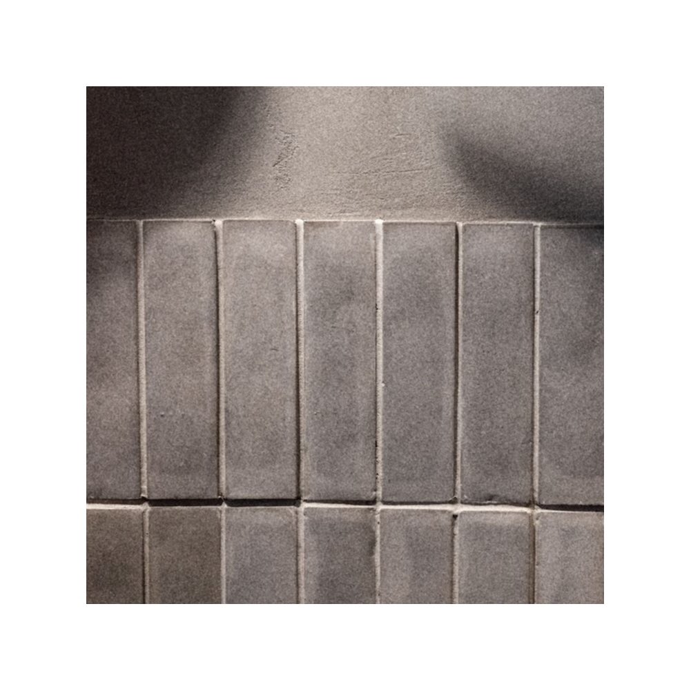 Loving the texture and colour 😻

#natural #tactile #interior #interiordesign #tiles #wabisabi #earthy #inspiration #rough #raw #handmade