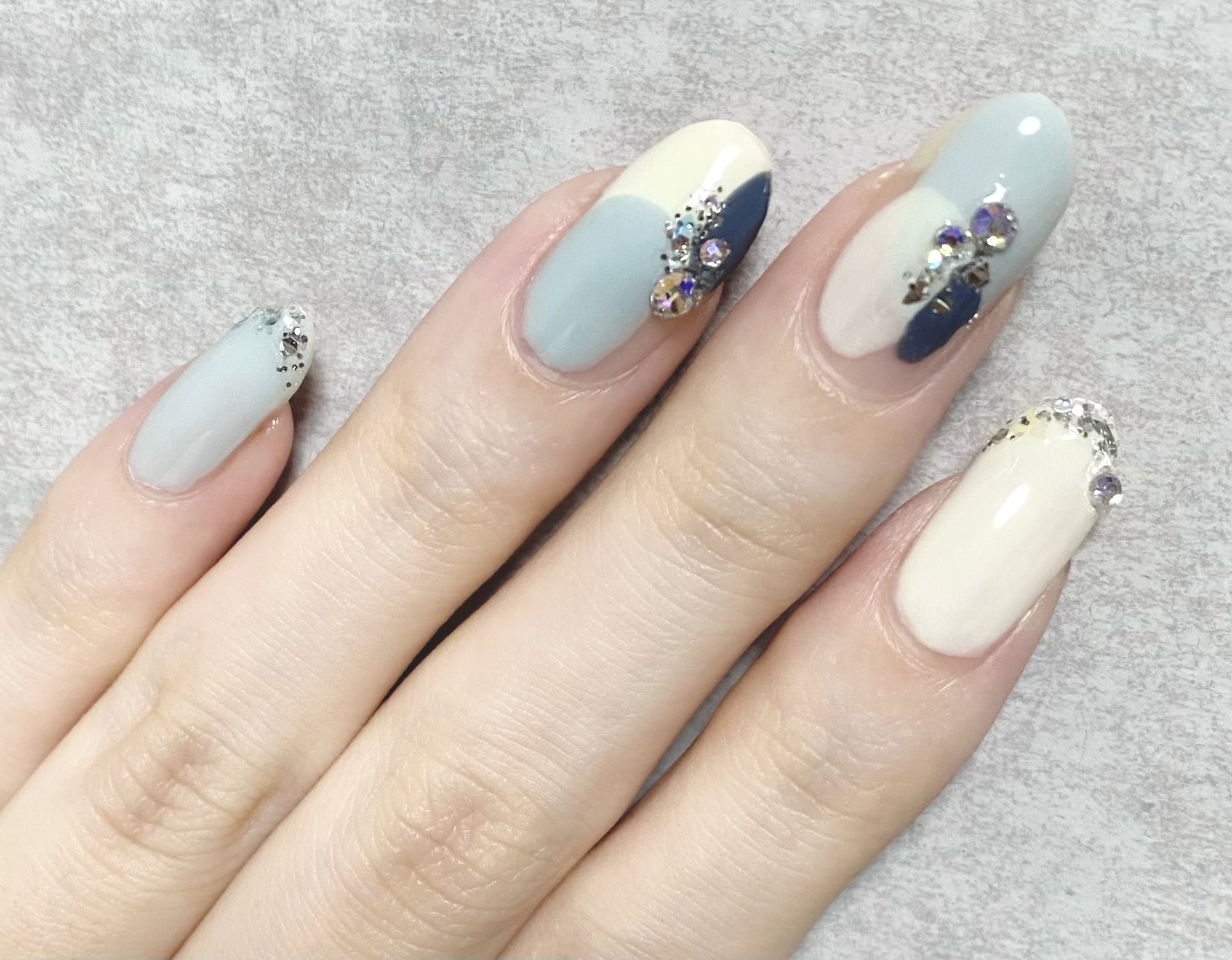 みら ネイル パラドゥ ミニネイル新色を使った塗りかけネイルです 青 水色 白 ラメ セルフネイル T Co Ctckkl3cky T Co Bi9u8weez7 Twitter