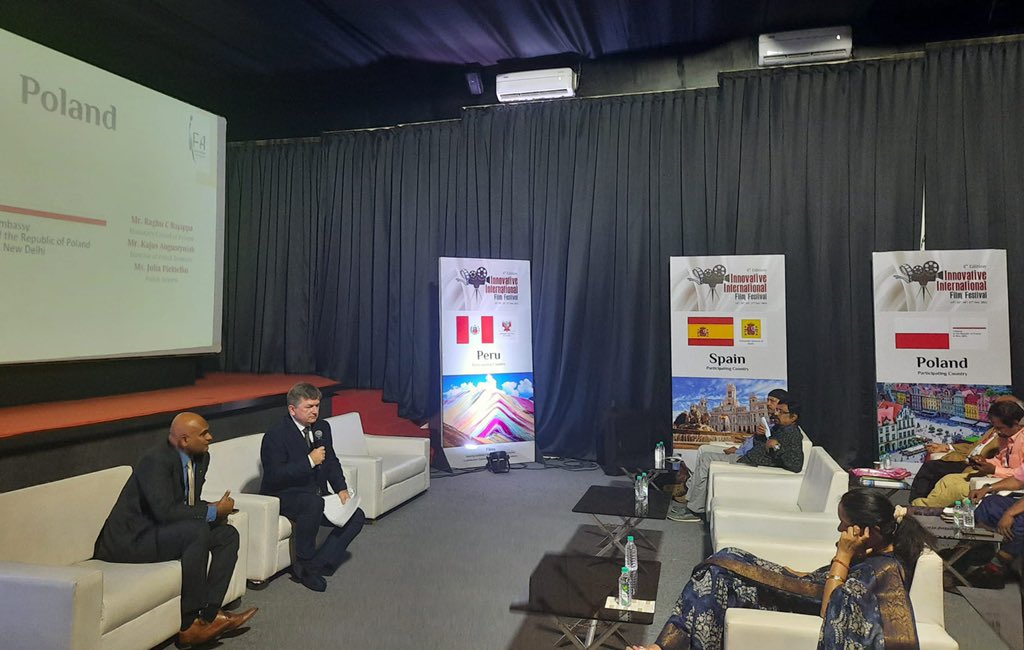 PLCultureDelhi's tweet photo. The 4th edition of IIFF is being held in Bengaluru from 14th-17th Oct. Mr. Kajus Augustyniak, Director of @PLCultureDelhi and his wife Ms. Anna Marat attended the film festival.
#iiff2021 https://t.co/0kqoP0erwr