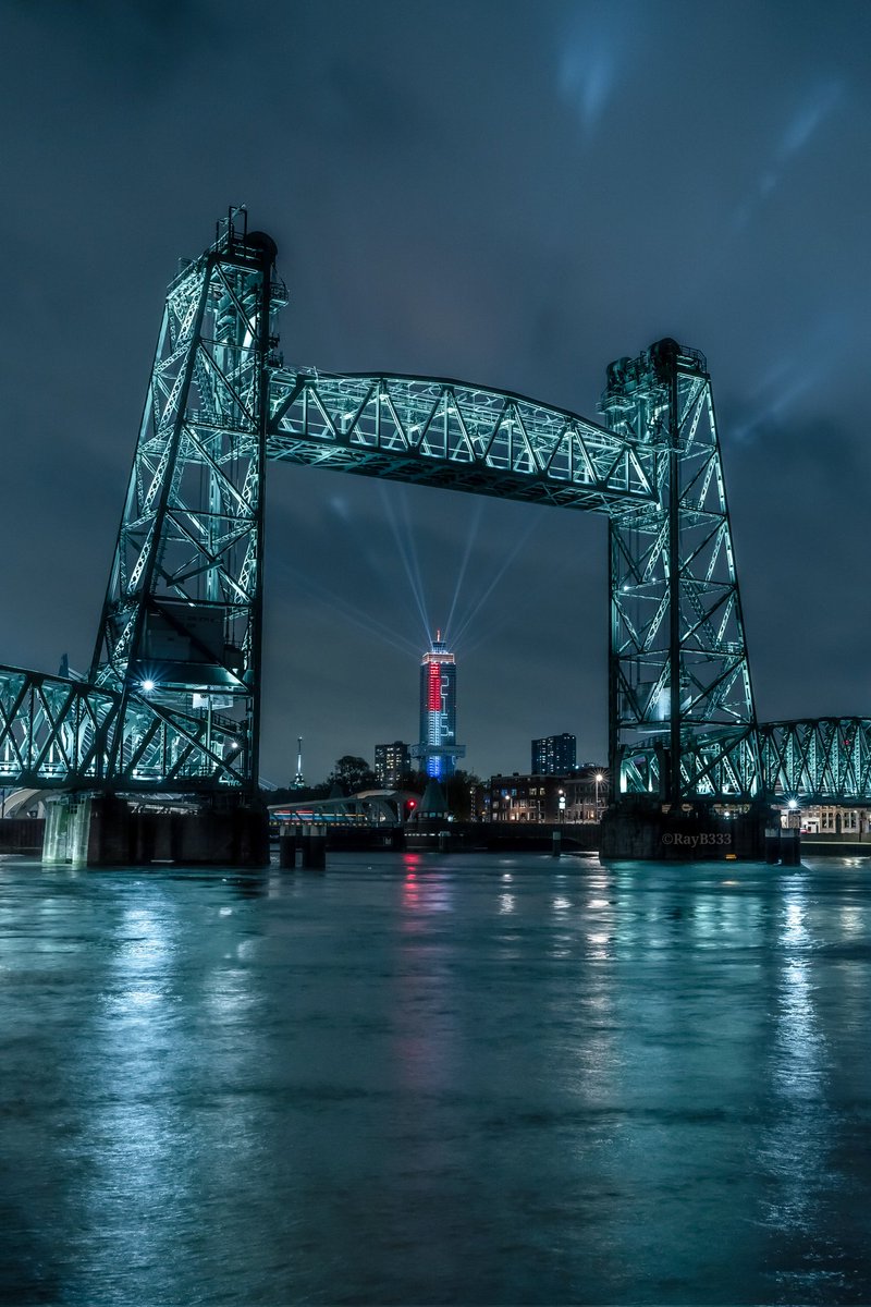 RayB333's tweet image. 215m💥👊🏻 Nieuwe Rotterdamse blikvanger!😉
#zalmhaventoren #zalmhaven #Rotterdam #architecture #NightPhotography #dehef #cityscape