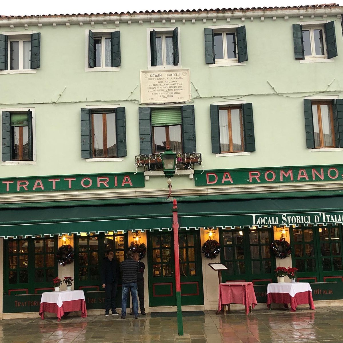GrandTouristUK's tweet image. My favourite restaurant in #Venice - #foodie #paradise located on beautiful island of #Burano welcomed Stanley Tucci for lunch yesterday - friendly staff + delicious food makes Trattoria Da Romano a ‘must’ visit wp.me/p5eFNn-5BV #searchingforitaly #Italy #food #quality