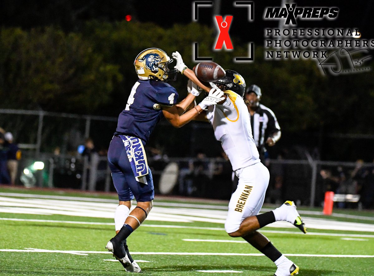 My coverage of Brennan vs O'Connor Varsity Football for @SA_Maxpreps <a href="/ocpantherfb/">OC Panther Football</a> <a href="/BFNDFball/">Brennan Football</a> More photos at: t.maxpreps.com/3FM0Utb