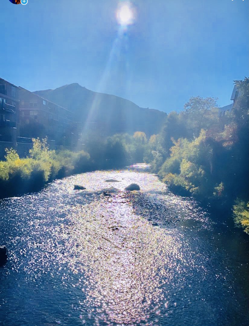 lynnedessert's tweet photo. Had a beautiful day today in a Golden, Colorado 💕🌕 https://t.co/iYUhGKYiRw