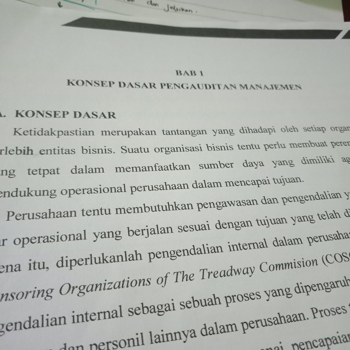 zhashastudy's tweet photo. 30 menit lagi uts audit manajemen :(
TAKUT BGT INI UTS LISANN HUHUHU https://t.co/lJUpNRTMsr