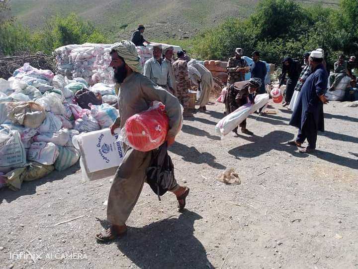 ہرنائی زلزلے سے متاثرہ علاقے کلی سرکان میں ایف سی 114 ونگ ہرنائی کی جانب سے 375 گھرانوں میں خیمے، راشن، برتن، گرم کمبل وغیرہ تقسیم کردئیے۔ FC کی جانب سے سامان کی تقسیم پر مقامی لوگوں نے FC کا خصوصی شکریہ ادا کیا۔ ایف سی کی جانب سے  مسلسلہ تقسیم کا سلسلہ جاری ہے