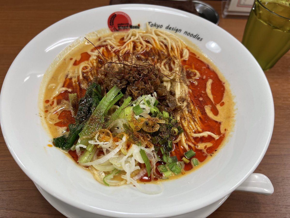 溜まった作業を全部やる日！なのだが授業の準備もしなくては。。

オープンしたばかりの<a href="/bloodmoonnoodl1/">Blood Moon ■■■■■■■■■■■■ -Tokyo design noodles-</a> さんの坦々麺。美味しいマティーニ飲んだ後にラーメンがある天国。バーは今後お店の2階にオープンなので期待！