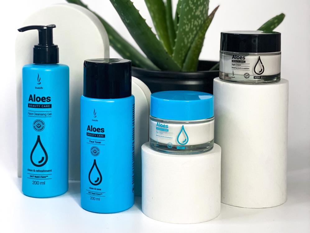TylkoStyl's tweet photo. 3 etapowa pielęgnacja aloesem z #DuoLife https://t.co/UClpXpl2vP #cleansinggel #mycietwarzy #codziennapielęgnacja #makeupremoval #naturalcleansing #skincare #skincareroutine #skutecznaochorna #naturalnekosmetyki #produktyzaloesu #naturalproducts #polishbrand #cosmetics #Saturday https://t.co/BverGrytMz