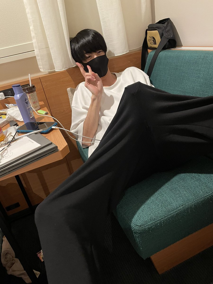 uta_teiou's tweet photo. @Mirai_kunnn @arisu_milku 
@yukohanechan @kaitsuro 
あとぎあちゃんとおで
CKSがなんばーわん
つろたんおめたん https://t.co/zVhMLcCoFj