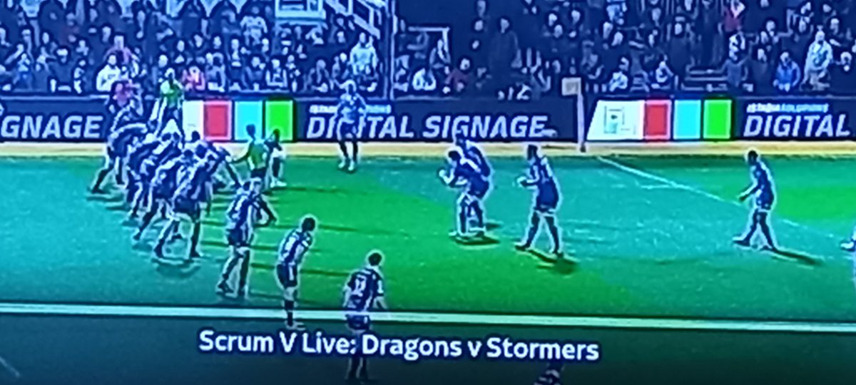 Just caught up on the @dragonsrugby game and RP looking amazing! <a href="/istadia/">iStadia Solutions</a> LED around the pitch looks so good on TV also