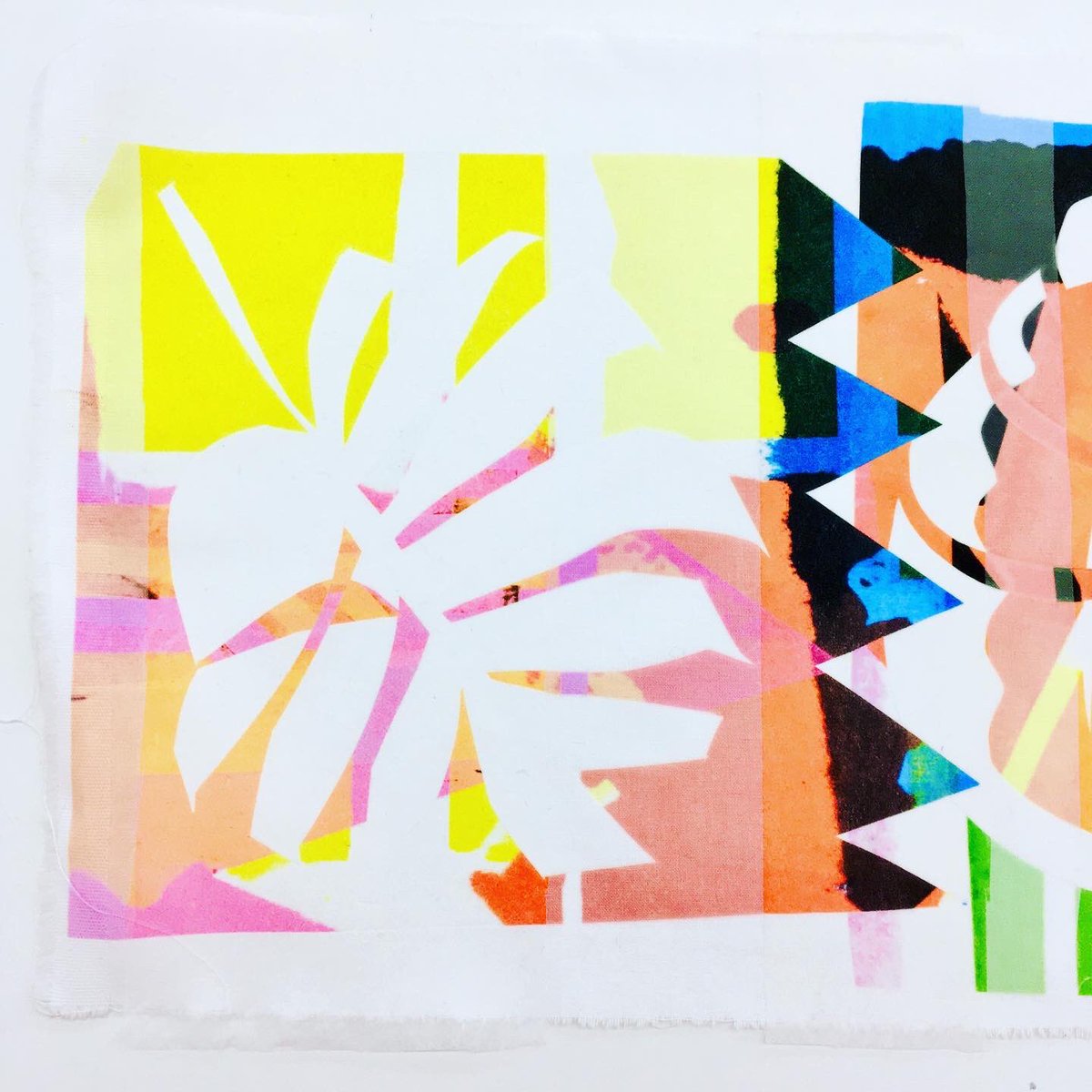 neildavison1969's tweet photo. More samples created yesterday combining heat transfer printing, cutting out shapes, collage and printing onto fusible interlining and cotton #heattransferprinting #print #pattern #collage #art #ArtistOnTwitter #thedailysketch https://t.co/lqRJbPFu5H