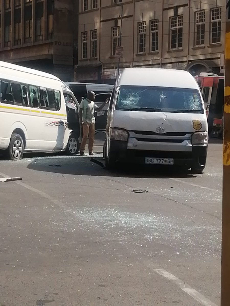 Abramjee's tweet photo. Taxi violence: Von Weillig and  Commissioner Streets JHB CBD. #CrimeWatch https://t.co/rLBxRB455y