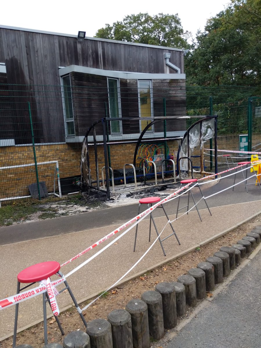 Red Lion Lane Watch SE18 tweet media