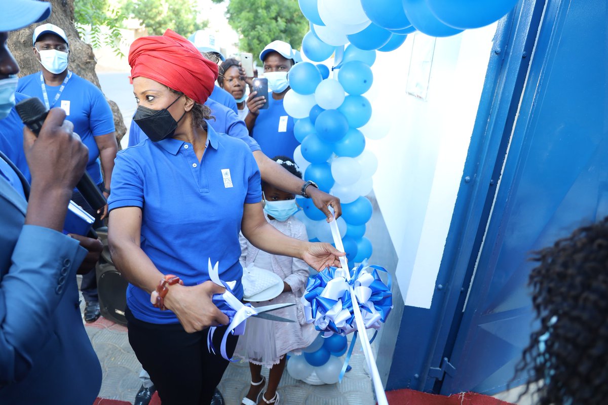 #Ahunna_au_Tchad
Ce matin, la Directrice du RBA <a href="/ahunnaeziakonwa/">Ahunna Eziakonwa</a>, entourée du staff <a href="/PNUD_Tchad/">PNUD TCHAD</a> a inauguré le nouveau bureau du <a href="/PNUD_Tchad/">PNUD TCHAD</a> à N’Djaména. 
<a href="/UNDPAfrica/">UNDP Africa</a> <a href="/KamaluddeenKK/">Kamil Kayode Kamaluddeen</a> <a href="/BintaSanneh2/">Binta Sanneh</a> <a href="/ba_yahyamadou/">Yahya Amadou Ba</a> <a href="/NTikum/">Njoya Tikum 🇺🇳🫱🏼‍🫲🏽🇸🇳🕊️</a>