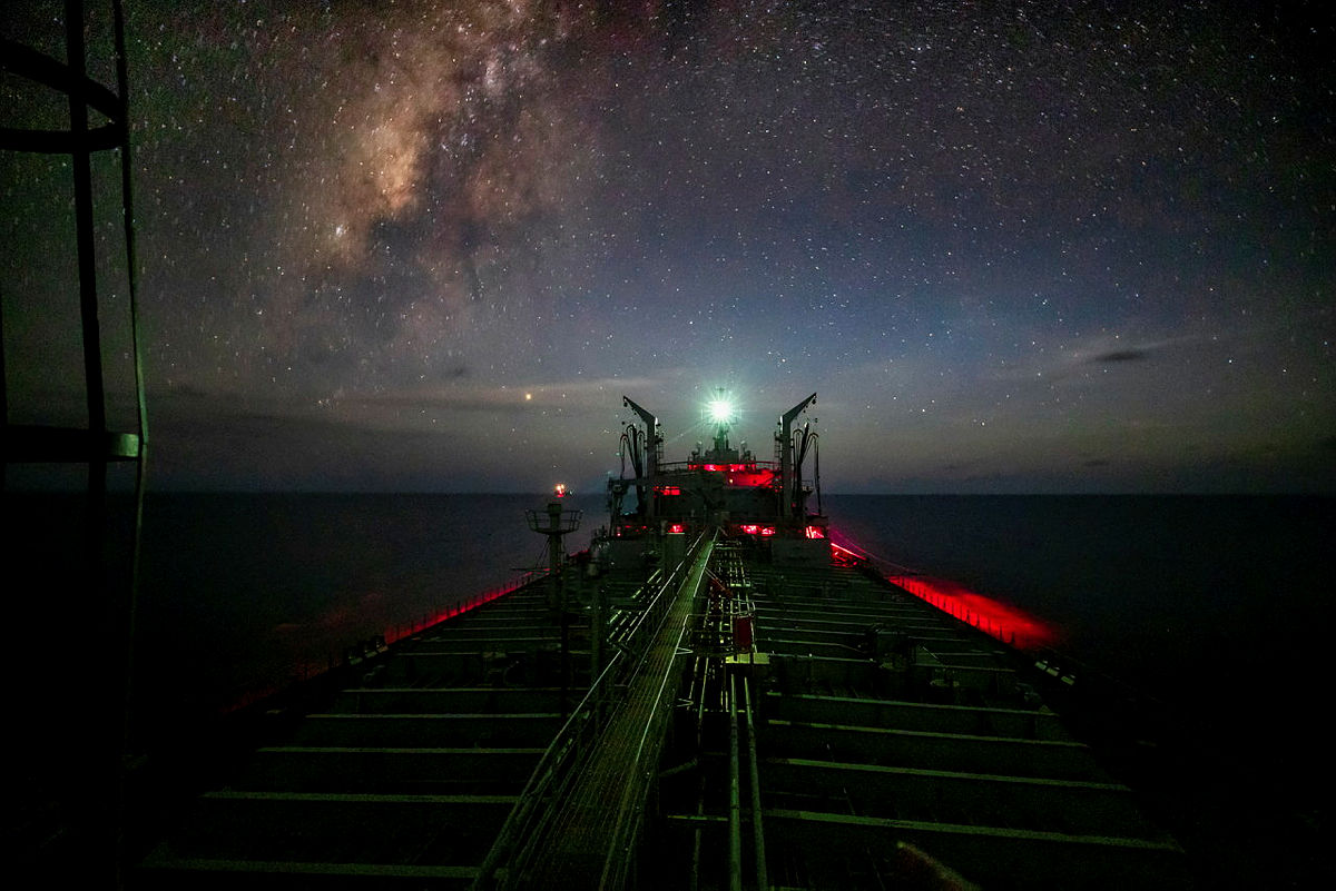 Starry Saturdays ✨ 🔭 

#HMASSirius sails under the Milky Way during #IndoPacificEndeavour21.

Have a good weekend all 👋 

📷 LSIS Sittichai Sakonpoonpol