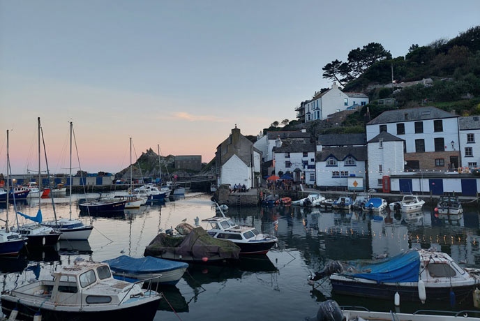 Many visitors come to Cornwall for the coastline, but it’s also the source of endless inspiration for the county’s chefs. Take a look at our guide on the restaurants in Cornwall with fantastic sea views to enjoy while you dine. Where's your favourite? 😍 classic.co.uk/nas/classic-fo…