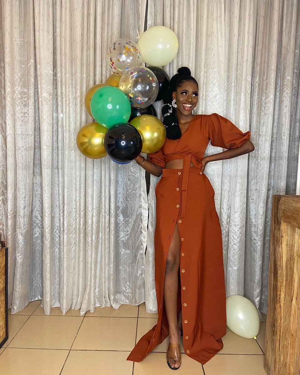 Mz_slimbrooke's tweet photo. A Libra Queen was Born Today
And her name is Joy Onoseigbuan Danladi Okhidievbie βοΈπΈπ½
Thank God for Life, Grace and His Faithfulness.
Happy birthday J baby
I love you β€οΈβ€οΈβ€οΈ
#libraborn #libraqueen #birthdaydiva https://t.co/uYiDTydj9e