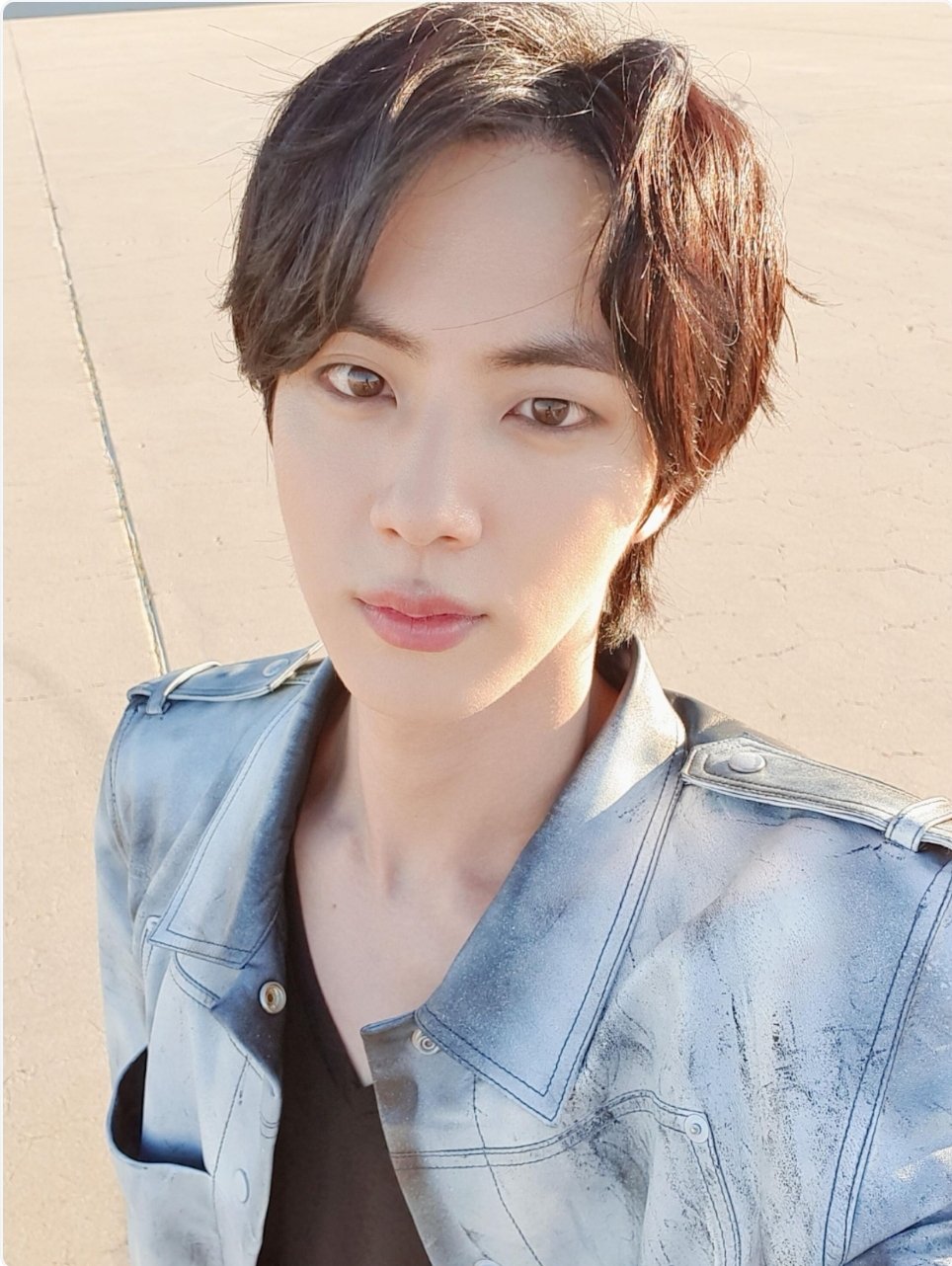 FBzYEJgUYAI0WlT?format=jpg&name=large