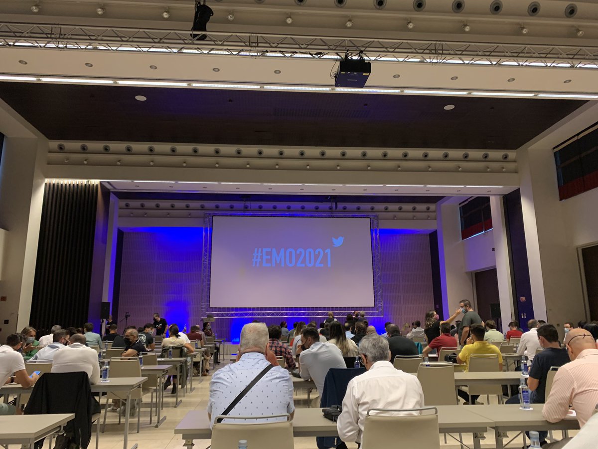MMonteroZ's tweet photo. Invertir en formación con los mejores en #EMO2021 en #Sevilla para llegar a más personas! Aprendizaje e inspiración todo en el mismo lugar! @joanboluda https://t.co/3h8QeX6gXU