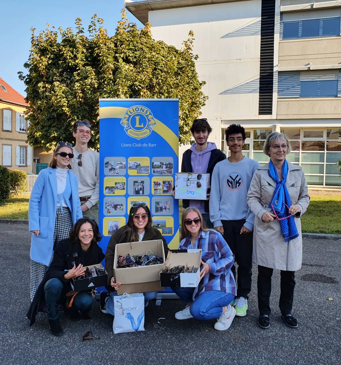 VirginieTesta's tweet photo. Une belle mobilisation des élèves du lycée Schuré @acstrasbourg à l'occasion de la journée de la vue le 14 janvier ! 362 paires de lunettes collectées par les élus au CVL et la MDL 🙏 pour le lions club de barr. @VieLyceenne @PStrasbg @FederationMDL https://t.co/Cfz4S0PDan