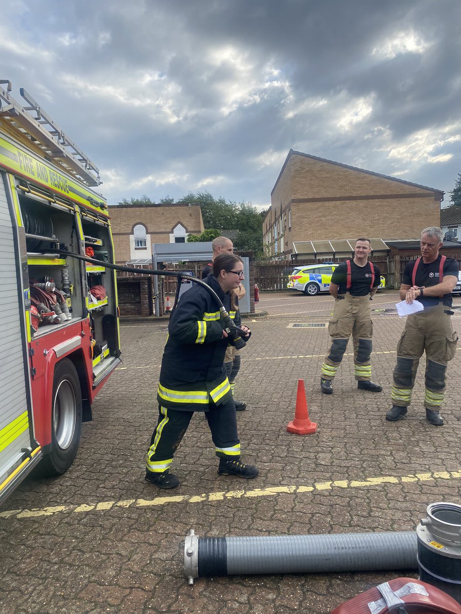 culhane_ellen's tweet photo. Recruitment open day in full swing @Southsea24! @HantsIOW_fire @jasavery discussing the importance of community safety @tasker_dan @paulrids @andyHS073 @spookthefireman here supporting. 👩‍🚒 👨‍🚒 #communitydefenders https://t.co/H6BhfCVKMo