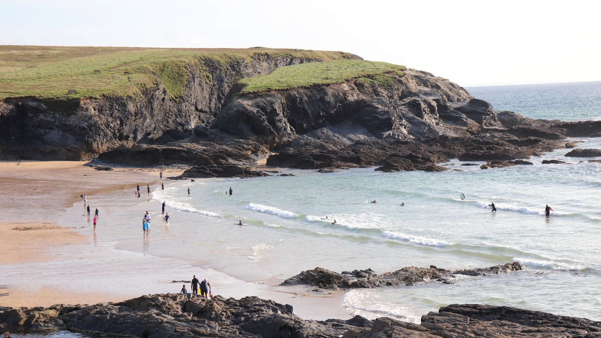 Where can you wake up from a bell tent and look out to the crashing waves? YHA Treyarnon Bay. 🌊 Surrounded by panoramic sea views and coastal walks, this spot is perfect for glamping. 👇 ow.ly/gt9Y50GplkS #Cornwall #NationalTreasures #HiddenGems #LiveMoreYHA