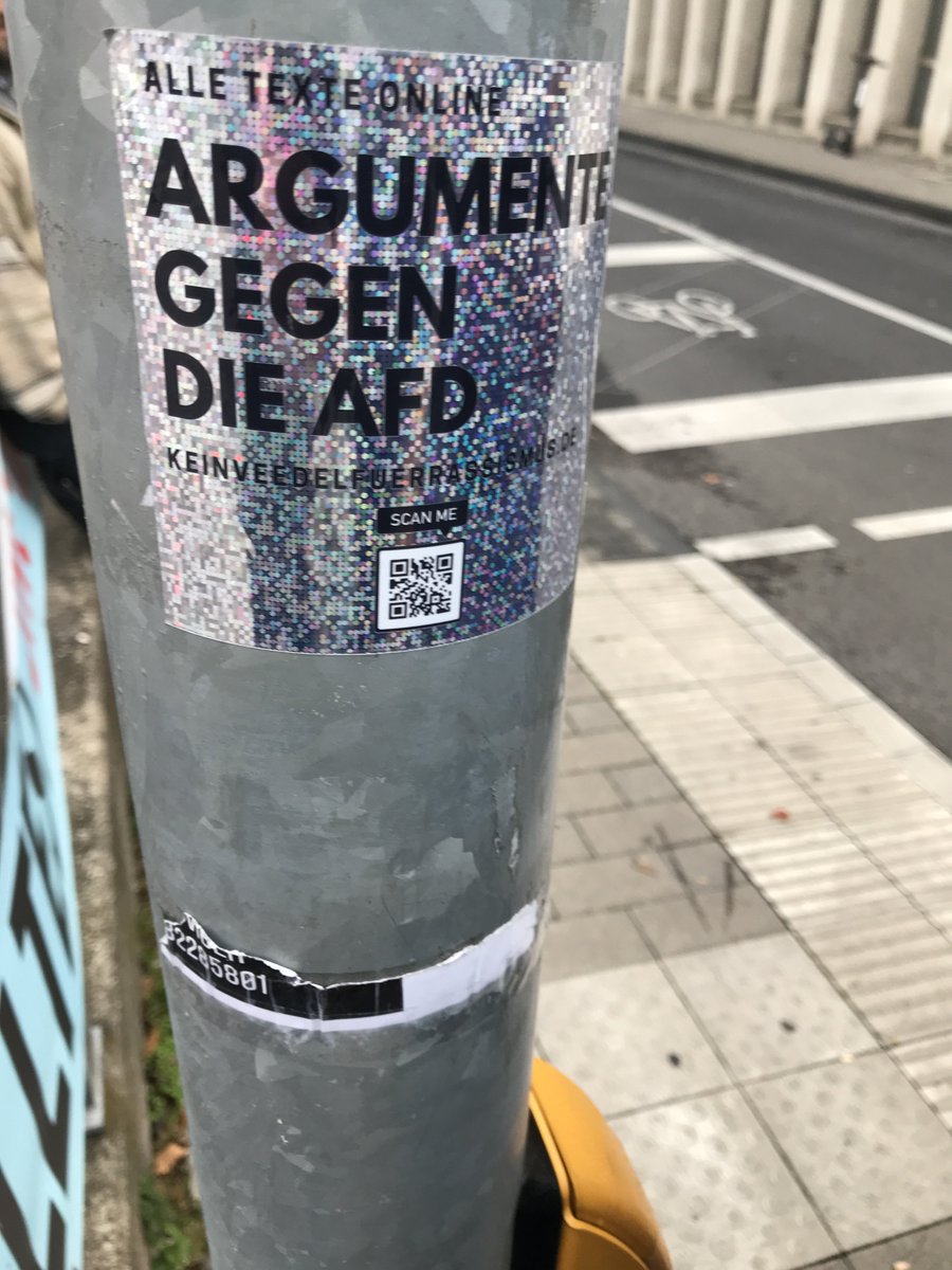 LoveGuerillero's tweet photo. 🖤❤️ #k1610 #Köln Morgens um kurz um 9:00 vor der Moschee gegen #Nazipropaganda und #AfDMimimi #Islamophobie bis jetzt kein AfDler zu sehen 🤷🏽♂️ https://t.co/JjKEY8zEz5